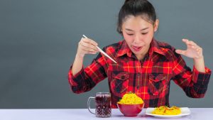 Gangguan Makan pada Remaja: Gejala, Mencegah dan Mengobati