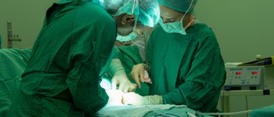 operasi hernia